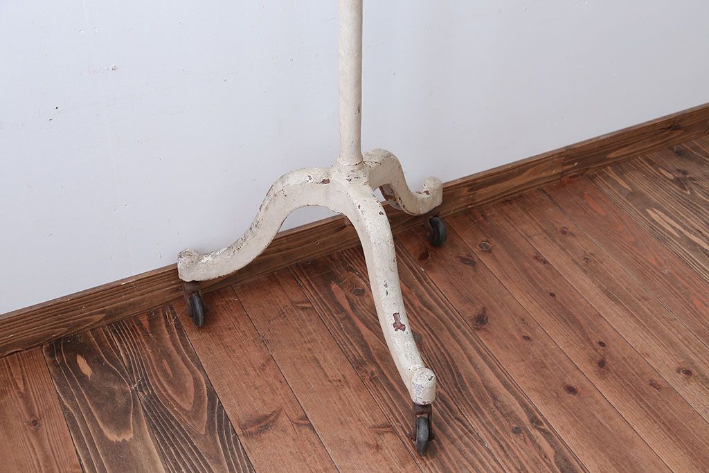 アンティーク雑貨　昭和レトロ　キャスター付き!アンティークアイアンパーテーション