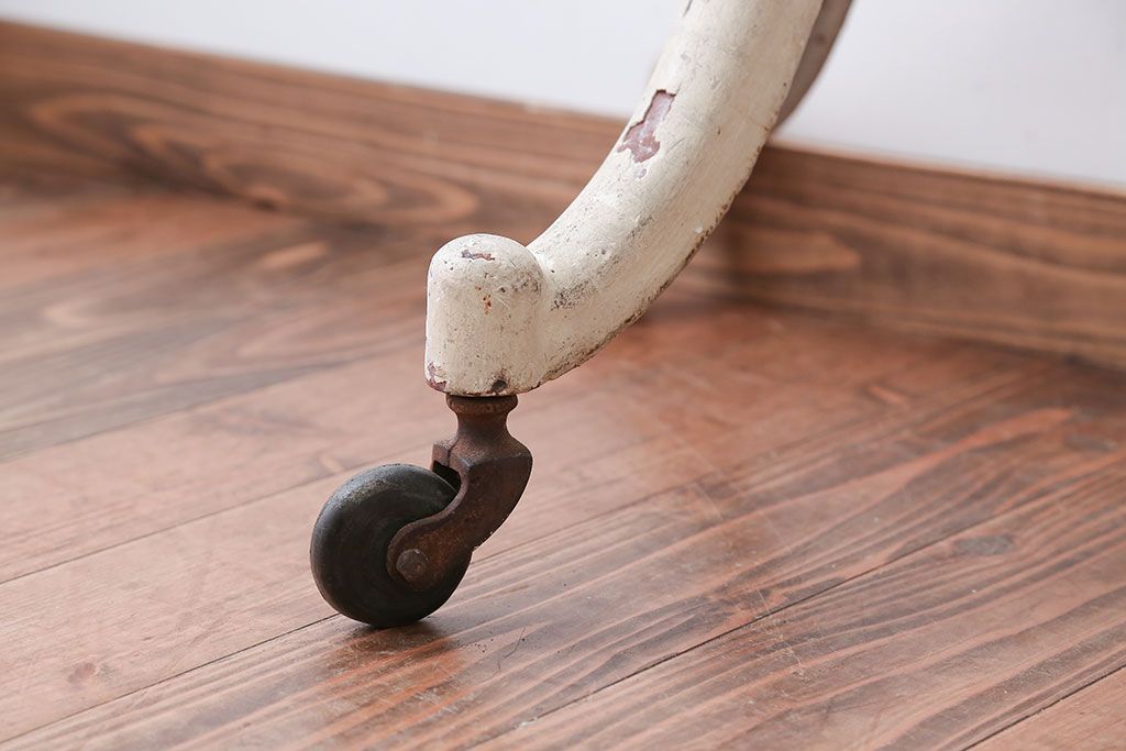 アンティーク雑貨　昭和レトロ　キャスター付き!アンティークアイアンパーテーション