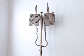 アンティーク雑貨　昭和レトロ　キャスター付き!アンティークアイアンパーテーション