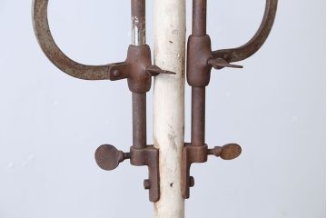 アンティーク雑貨　昭和レトロ　キャスター付き!アンティークアイアンパーテーション