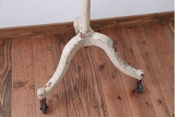 アンティーク雑貨　昭和レトロ　キャスター付き!アンティークアイアンパーテーション