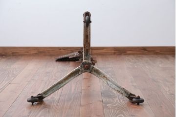 アンティーク雑貨　昭和レトロ　キャスター付き!アンティークアイアンパーテーション