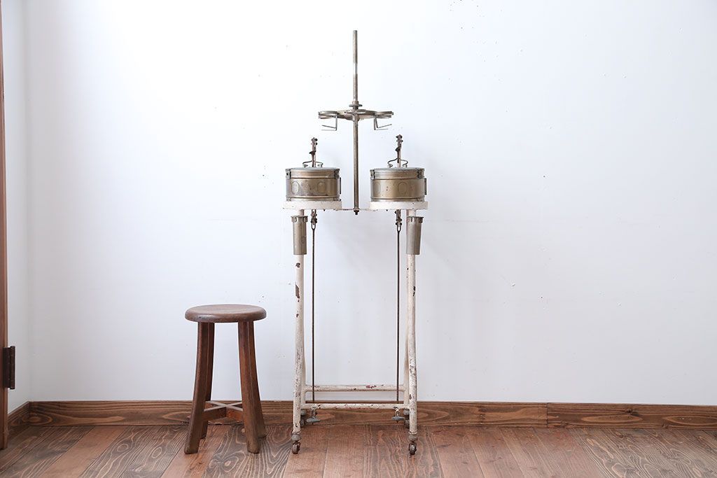 アンティーク雑貨　昭和レトロ　古いアイアン製アンティーク消毒ケース