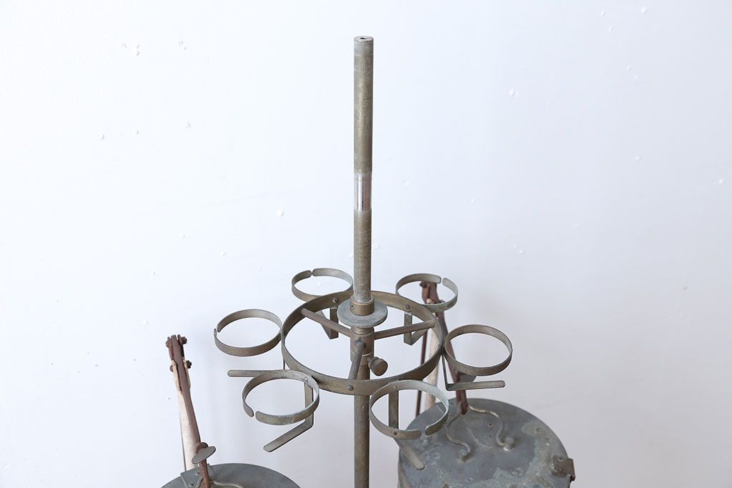 アンティーク雑貨　昭和レトロ　古いアイアン製アンティーク消毒ケース