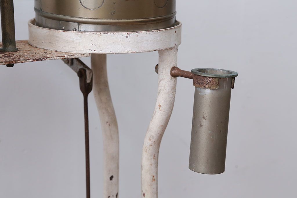 アンティーク雑貨　昭和レトロ　古いアイアン製アンティーク消毒ケース