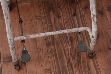 アンティーク雑貨　昭和レトロ　古いアイアン製アンティーク消毒ケース