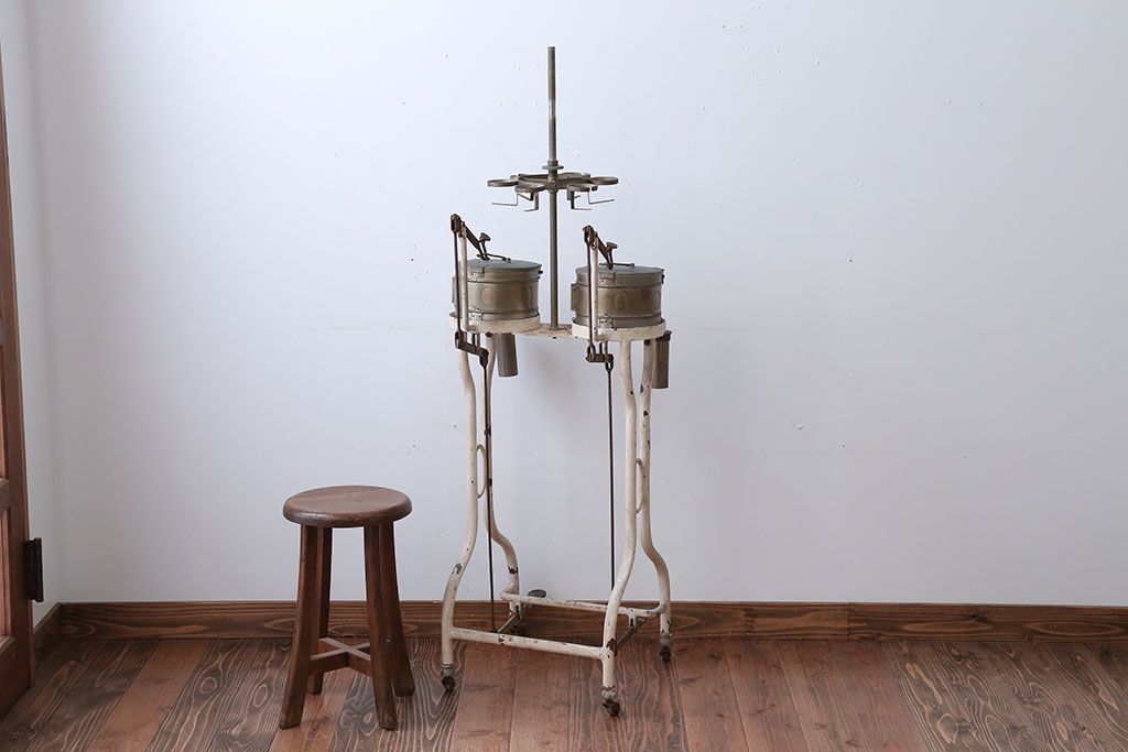 アンティーク雑貨　昭和レトロ　古いアイアン製アンティーク消毒ケース