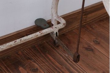 アンティーク雑貨　昭和レトロ　古いアイアン製アンティーク消毒ケース