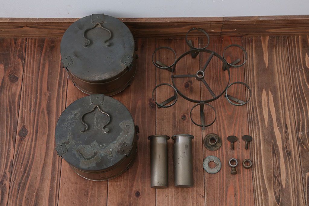 アンティーク雑貨　昭和レトロ　古いアイアン製アンティーク消毒ケース