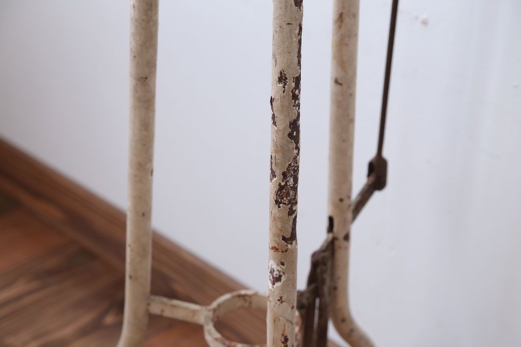 アンティーク雑貨　昭和レトロ　古いアイアン製アンティーク消毒ケース(2)