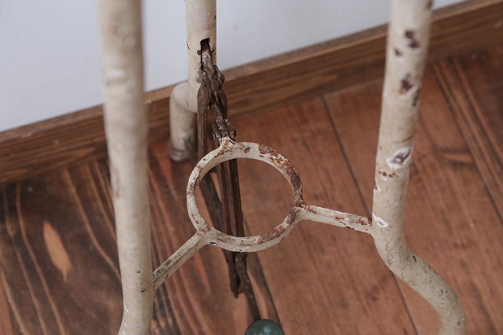 アンティーク雑貨　昭和レトロ　古いアイアン製アンティーク消毒ケース(2)