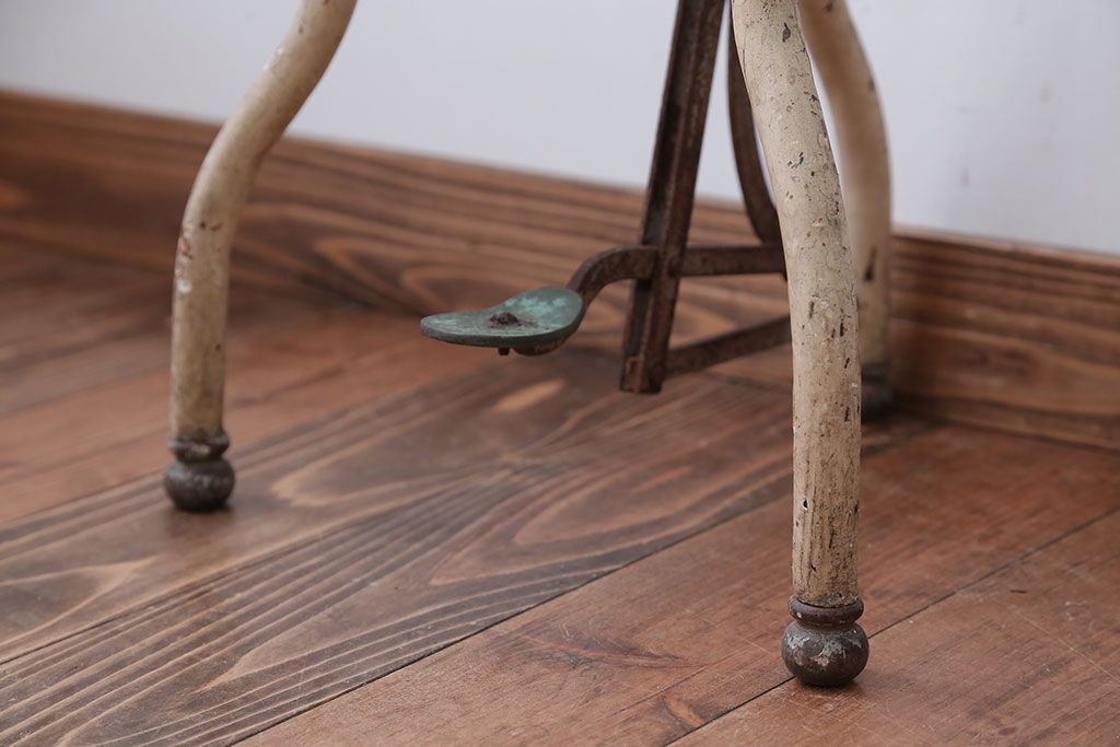 アンティーク雑貨　昭和レトロ　古いアイアン製アンティーク消毒ケース(2)