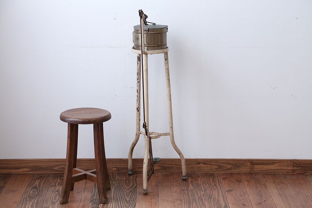 アンティーク雑貨　昭和レトロ　古いアイアン製アンティーク消毒ケース(2)