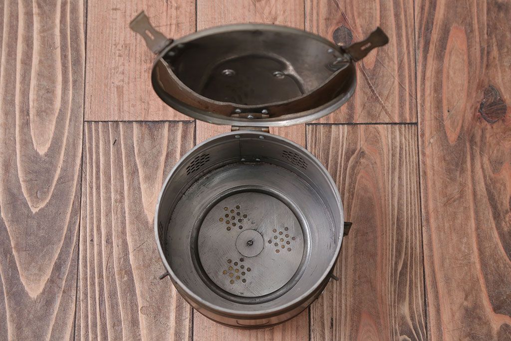 アンティーク雑貨　昭和レトロ　古いアイアン製アンティーク消毒ケース(2)