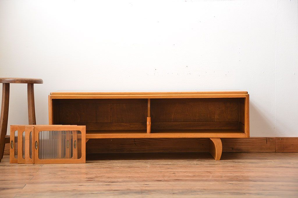 レトロ家具　昭和レトロ　モールガラス引き戸の小ぶりなローボード