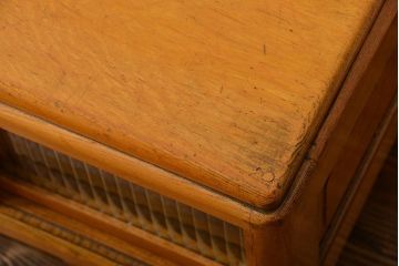 レトロ家具　昭和レトロ　モールガラス引き戸の小ぶりなローボード