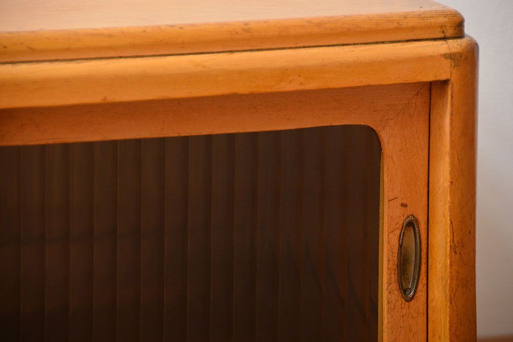 レトロ家具　昭和レトロ　モールガラス引き戸の小ぶりなローボード