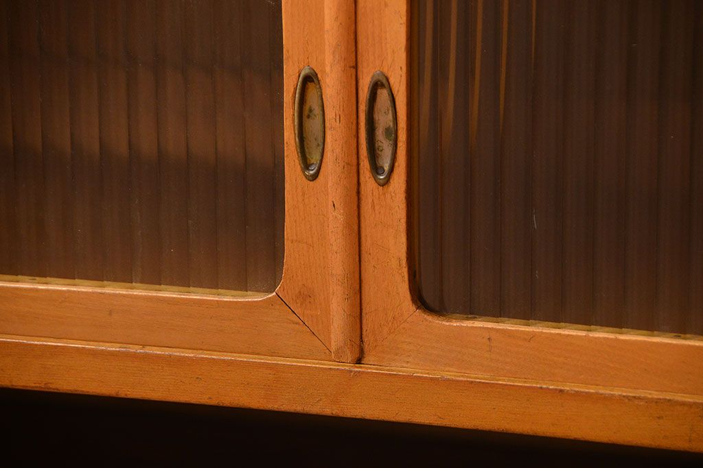 レトロ家具　昭和レトロ　モールガラス引き戸の小ぶりなローボード