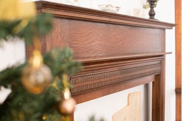 アンティーク雑貨　イギリスアンティーク　古いオーク材のおしゃれなマントルピース