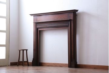 アンティーク雑貨　イギリスアンティーク　古いオーク材のおしゃれなマントルピース