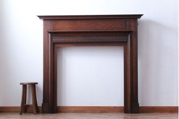 アンティーク雑貨　イギリスアンティーク　古いオーク材のおしゃれなマントルピース