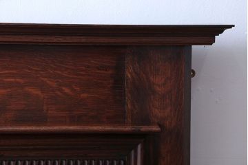 アンティーク雑貨　イギリスアンティーク　古いオーク材のおしゃれなマントルピース