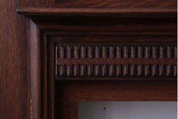 アンティーク雑貨　イギリスアンティーク　古いオーク材のおしゃれなマントルピース