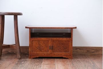 アンティーク家具　古民具・骨董　総欅材!上質な作り込みの高級収納棚