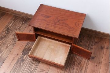 アンティーク家具　古民具・骨董　総欅材!上質な作り込みの高級収納棚