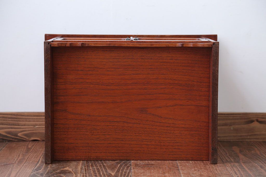 アンティーク家具　古民具・骨董　総欅材!上質な作り込みの高級収納棚