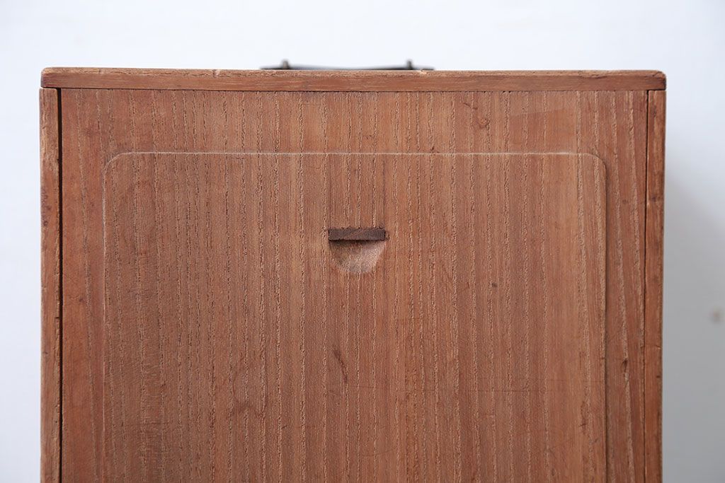 アンティーク家具　古民具・骨董　上手物!扉付きの高級な小引き出し