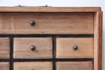 アンティーク家具　古民具・骨董　上手物!扉付きの高級な小引き出し
