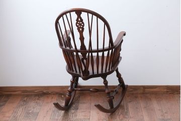 中古　上質な高級ウィンザーロッキングチェア(定価約25万円)