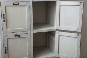 アンティーク家具　アンティークペイント　気泡ガラス入り!縦型マス目収納棚(ロッカー)