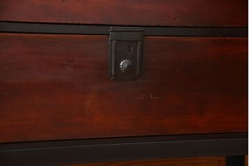 アンティーク家具　古民具・骨董　鉄脚付きアンティーク時代箪笥ローボード