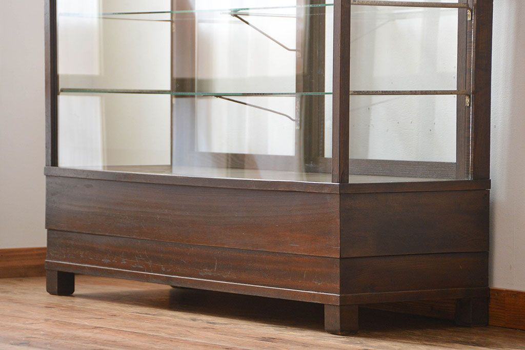 レトロ家具　昭和レトロ　古いナラ材の引き出し付きガラスケース