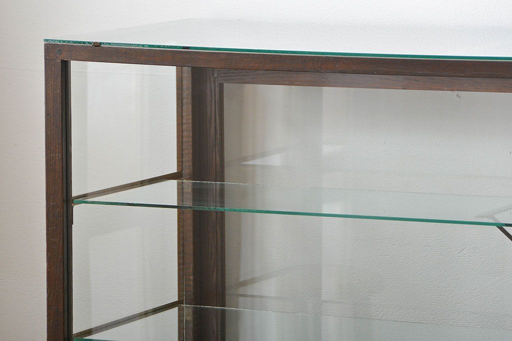 レトロ家具　昭和レトロ　古いナラ材の引き出し付きガラスケース
