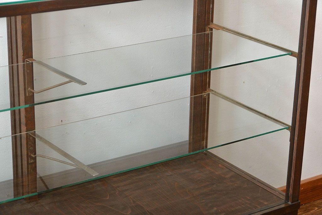 レトロ家具　昭和レトロ　古いナラ材の引き出し付きガラスケース