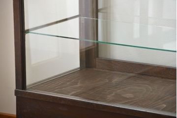 レトロ家具　昭和レトロ　古いナラ材の引き出し付きガラスケース