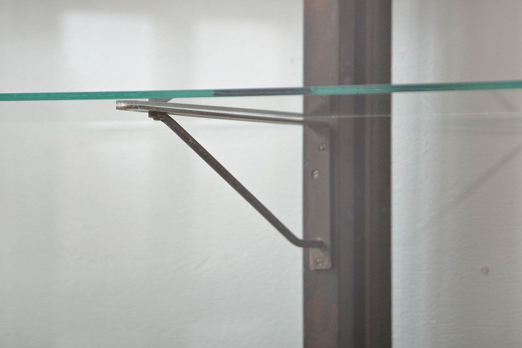 レトロ家具　昭和レトロ　古いナラ材の引き出し付きガラスケース