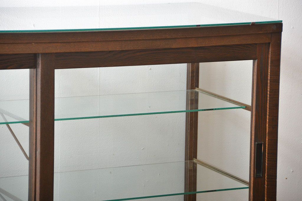 レトロ家具　昭和レトロ　古いナラ材の引き出し付きガラスケース