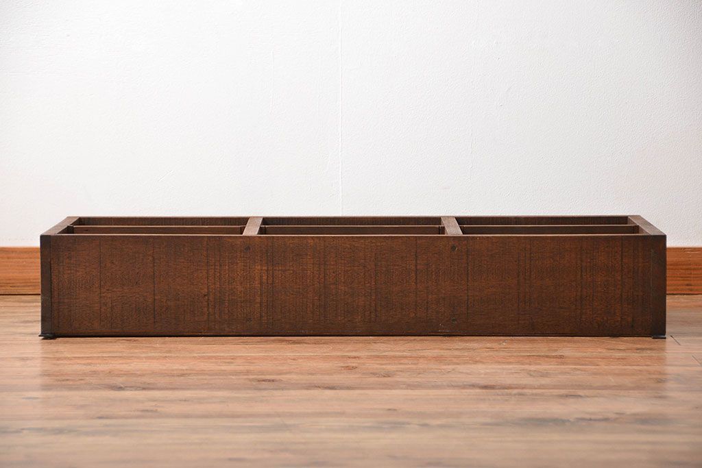 アンティーク家具　アンティーク　シンプルでナチュラルなマス目壁掛け飾り棚(1)