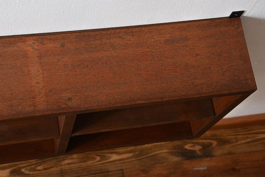 アンティーク家具　アンティーク　シンプルでナチュラルなマス目壁掛け飾り棚(2)