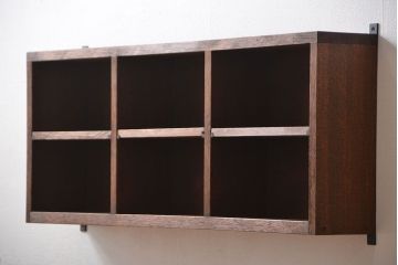 アンティーク家具　アンティーク　シンプルでナチュラルなマス目壁掛け飾り棚(2)