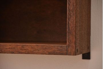 アンティーク家具　アンティーク　シンプルでナチュラルなマス目壁掛け飾り棚(2)