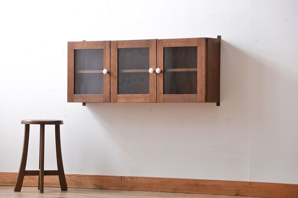 アンティーク家具　アンティーク　古い木製のお洒落な壁掛け戸棚(2)