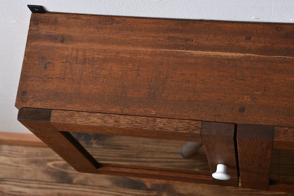 アンティーク家具　アンティーク　古い木製のお洒落な壁掛け戸棚(2)