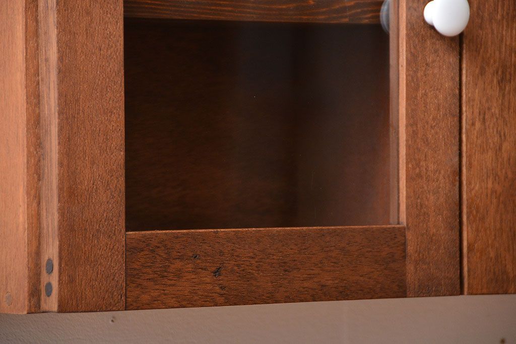 アンティーク家具　アンティーク　古い木製のお洒落な壁掛け戸棚(2)