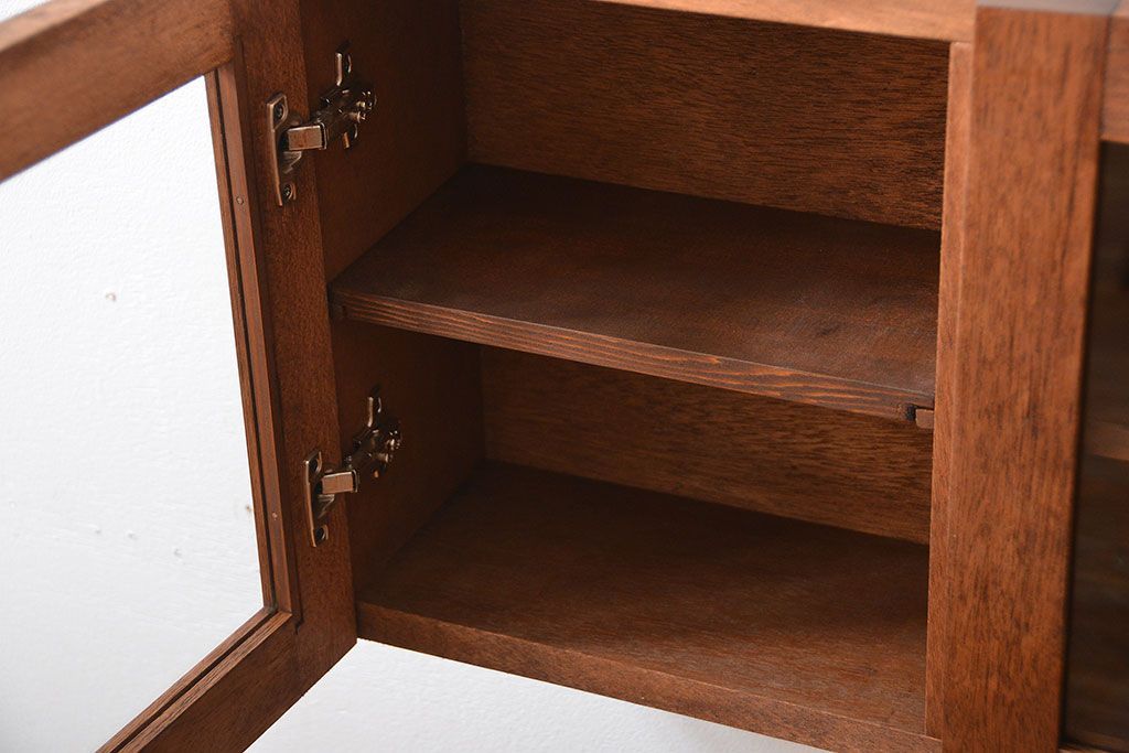 アンティーク家具　アンティーク　古い木製のお洒落な壁掛け戸棚(2)