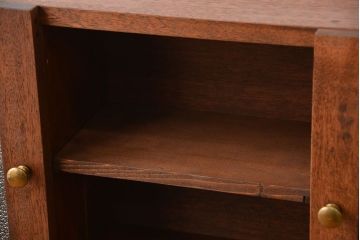アンティーク家具　アンティーク　プレスガラス入り!古い木製のお洒落な壁掛けキャビネット